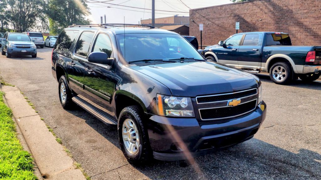 2013 Chevrolet Suburban Image 9
