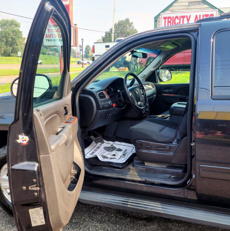 2013 Chevrolet Suburban Image 11