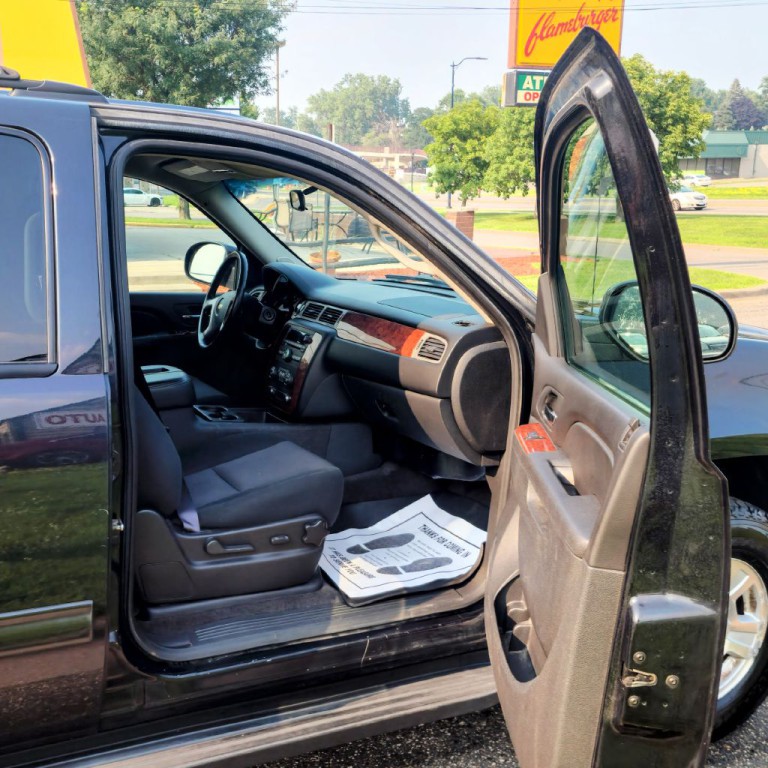 2013 Chevrolet Suburban Image 16