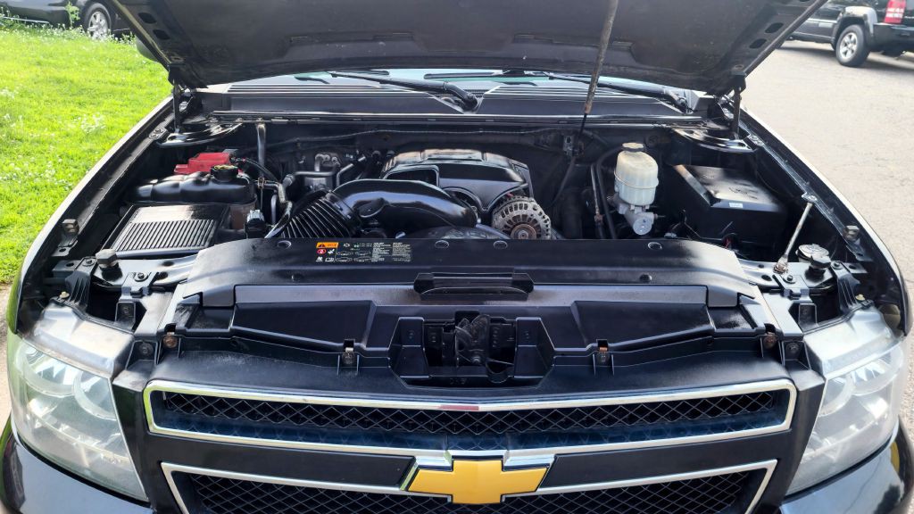 2013 Chevrolet Suburban Image 17