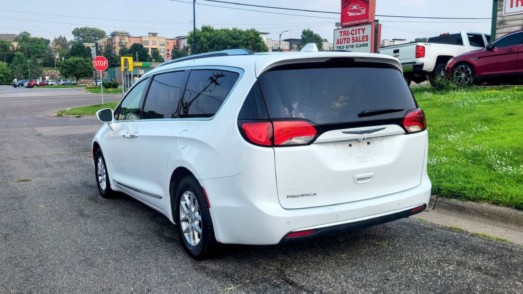 2020 Chrysler Pacifica Image 4