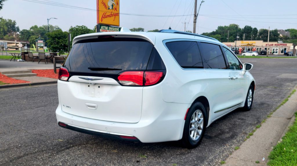 2020 Chrysler Pacifica Image 6