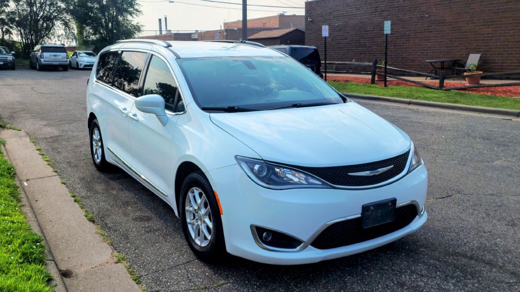 2020 Chrysler Pacifica Image 9