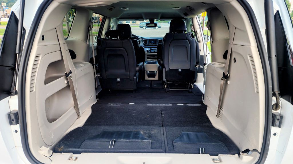 2020 Chrysler Pacifica Image 16