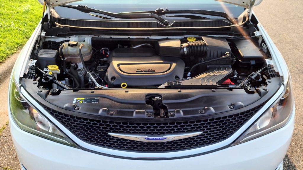 2020 Chrysler Pacifica Image 21