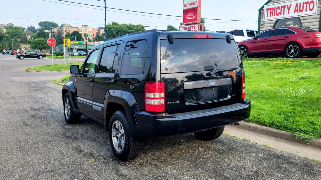 2010 Jeep Liberty Image 4