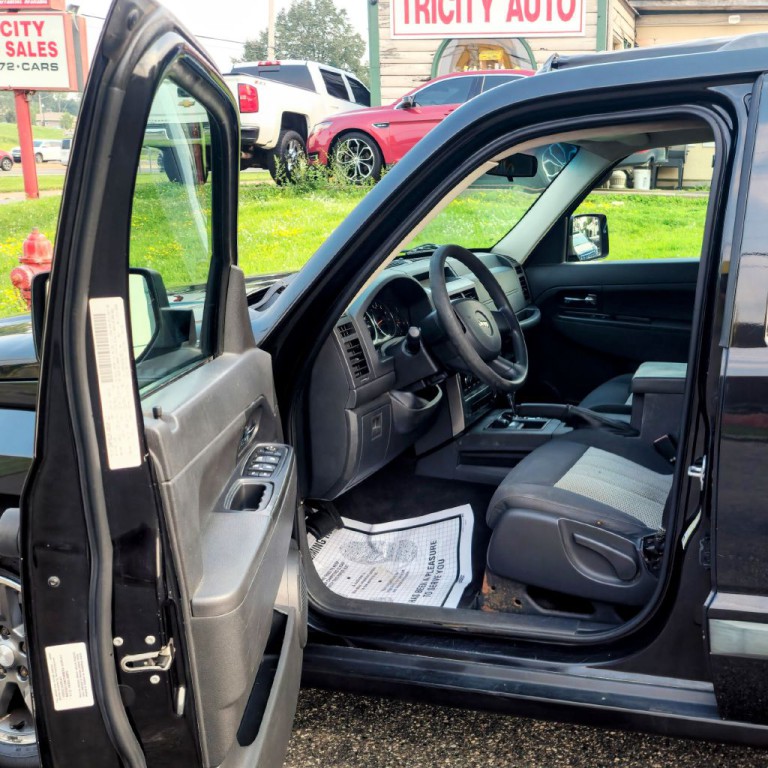 2010 Jeep Liberty Image 11