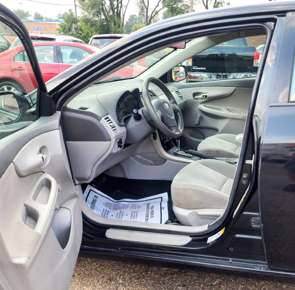 2010 Toyota Corolla Image 10
