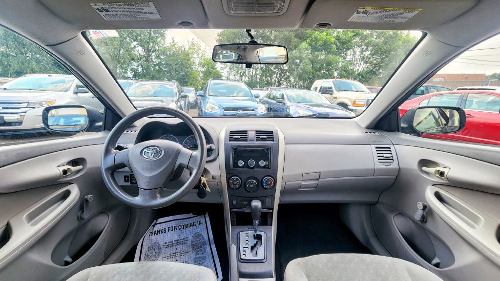 2010 Toyota Corolla Image 11