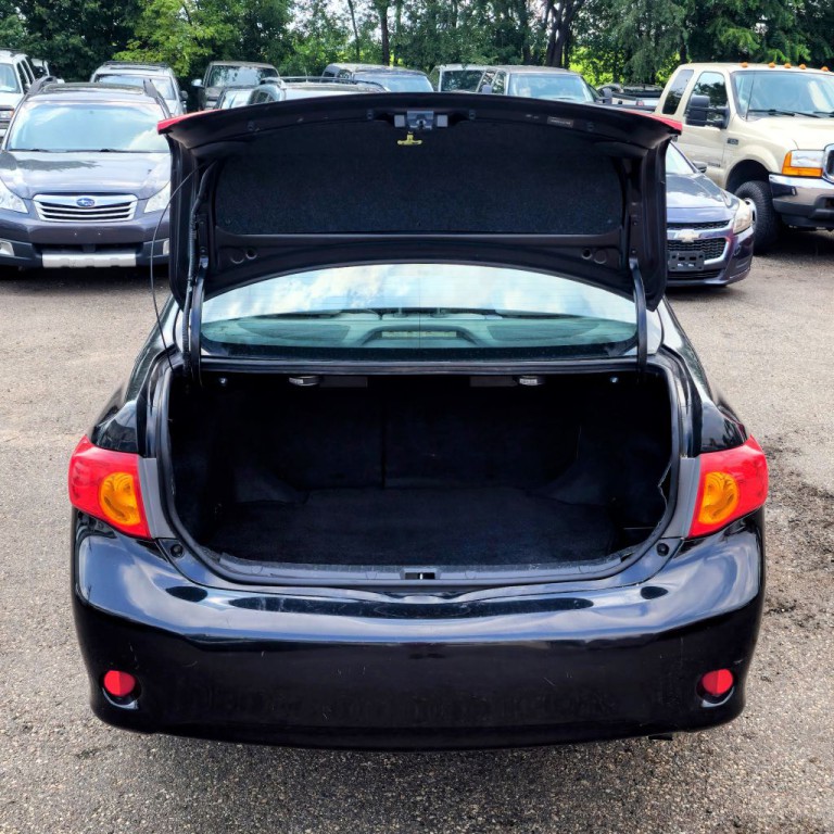 2010 Toyota Corolla Image 13