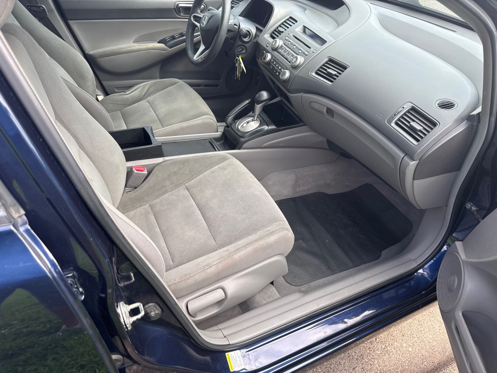 2010 Honda Civic Image 11