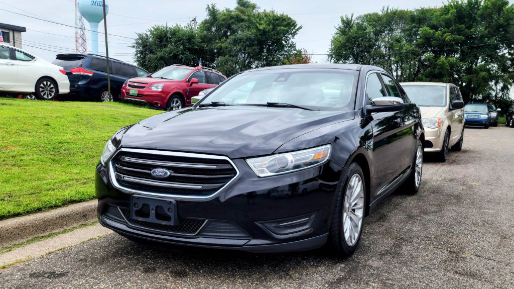 2018 Ford Taurus Image 2