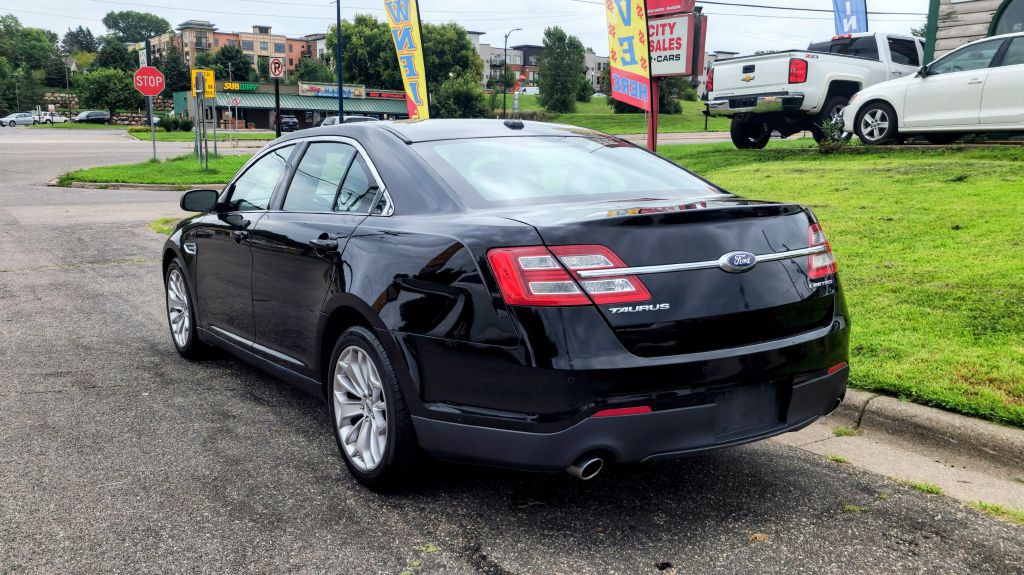 2018 Ford Taurus Image 4