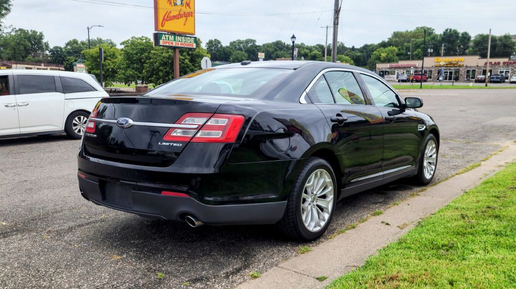 2018 Ford Taurus Image 6