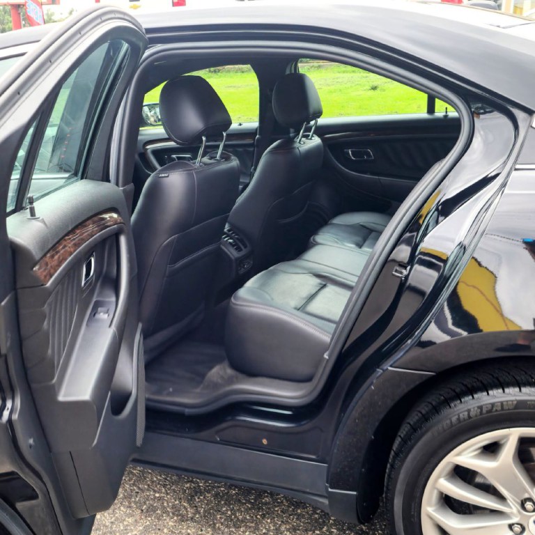 2018 Ford Taurus Image 13