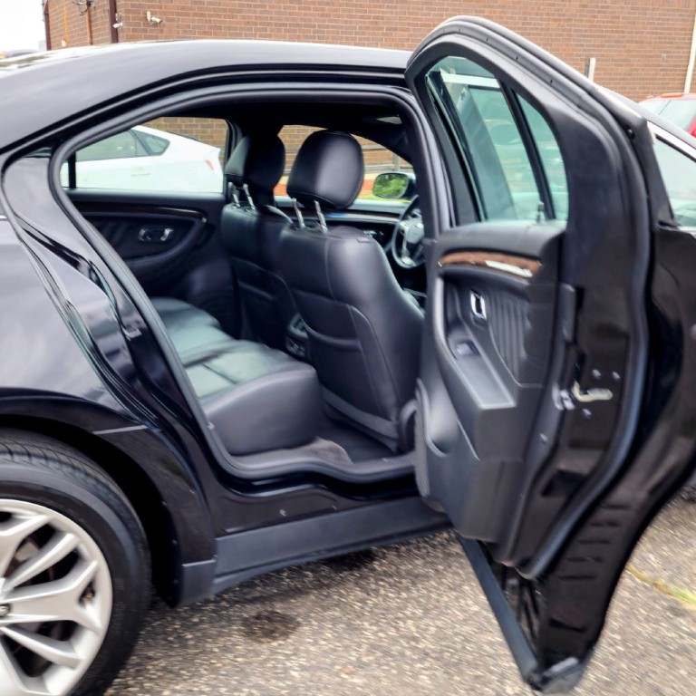 2018 Ford Taurus Image 15