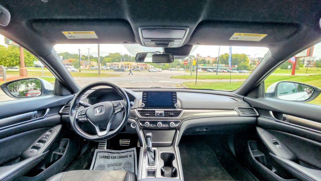 2020 Honda Accord Image 12