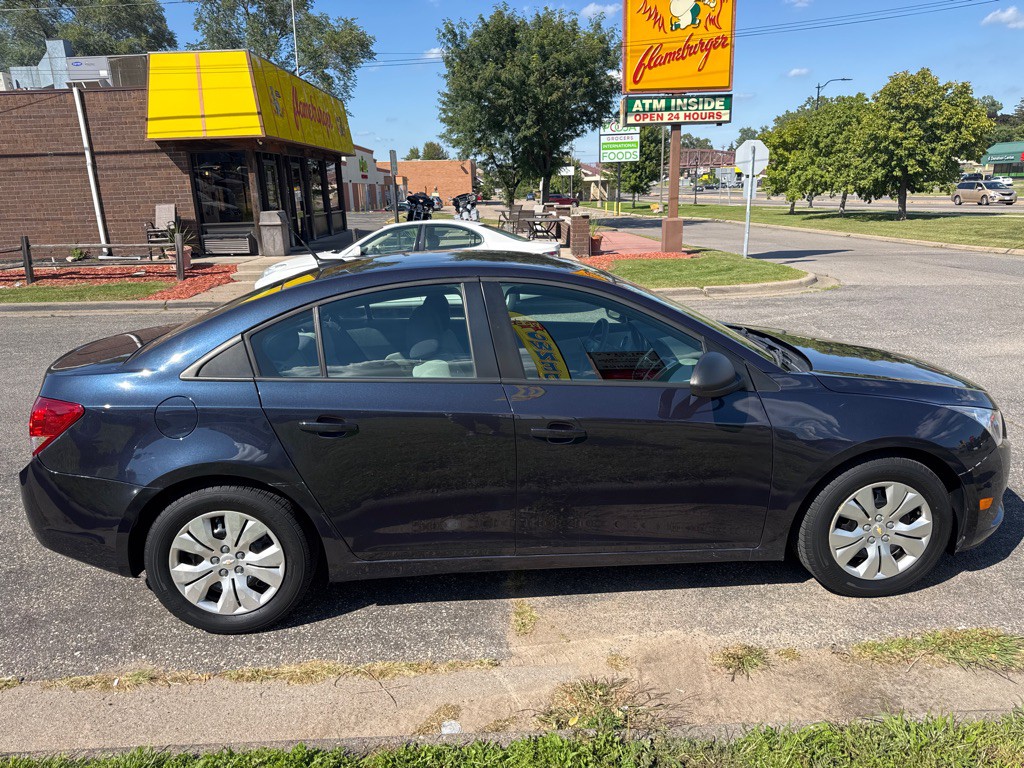 2014 Chevrolet Cruze Image 4