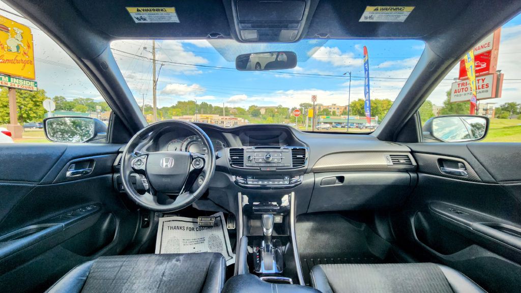2016 Honda Accord Image 12