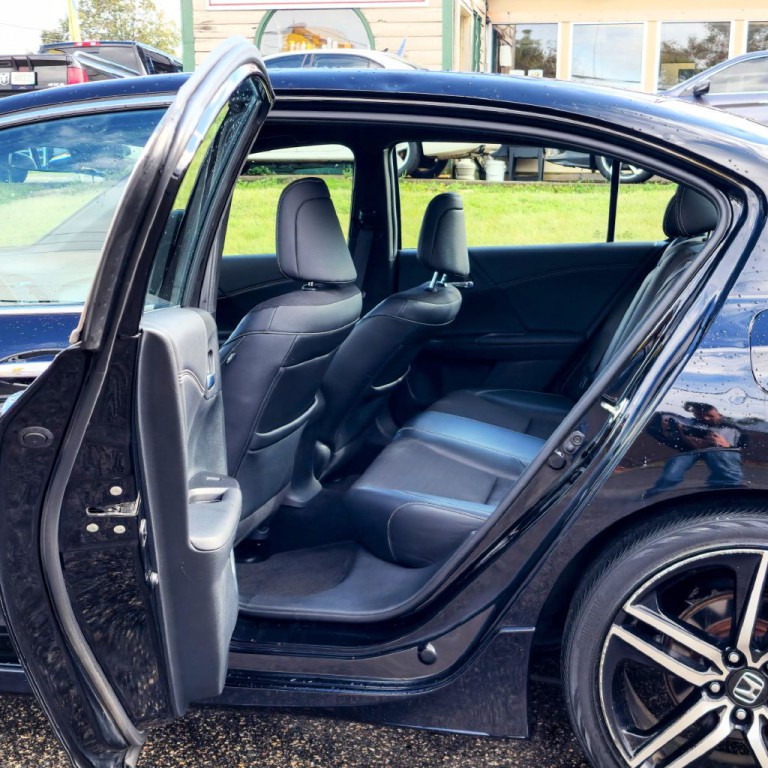 2016 Honda Accord Image 13