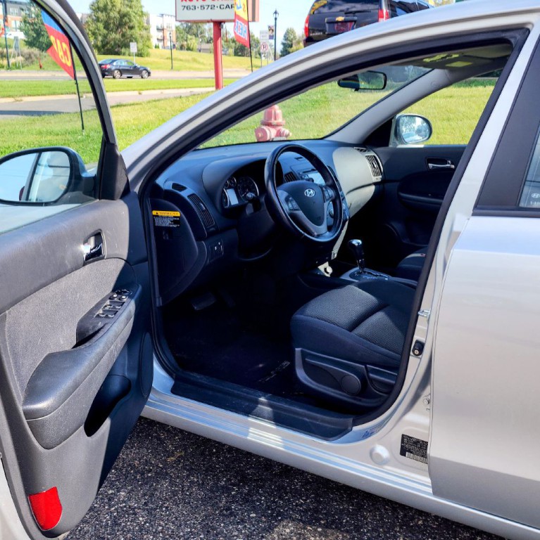 2009 Hyundai Elantra Image 11