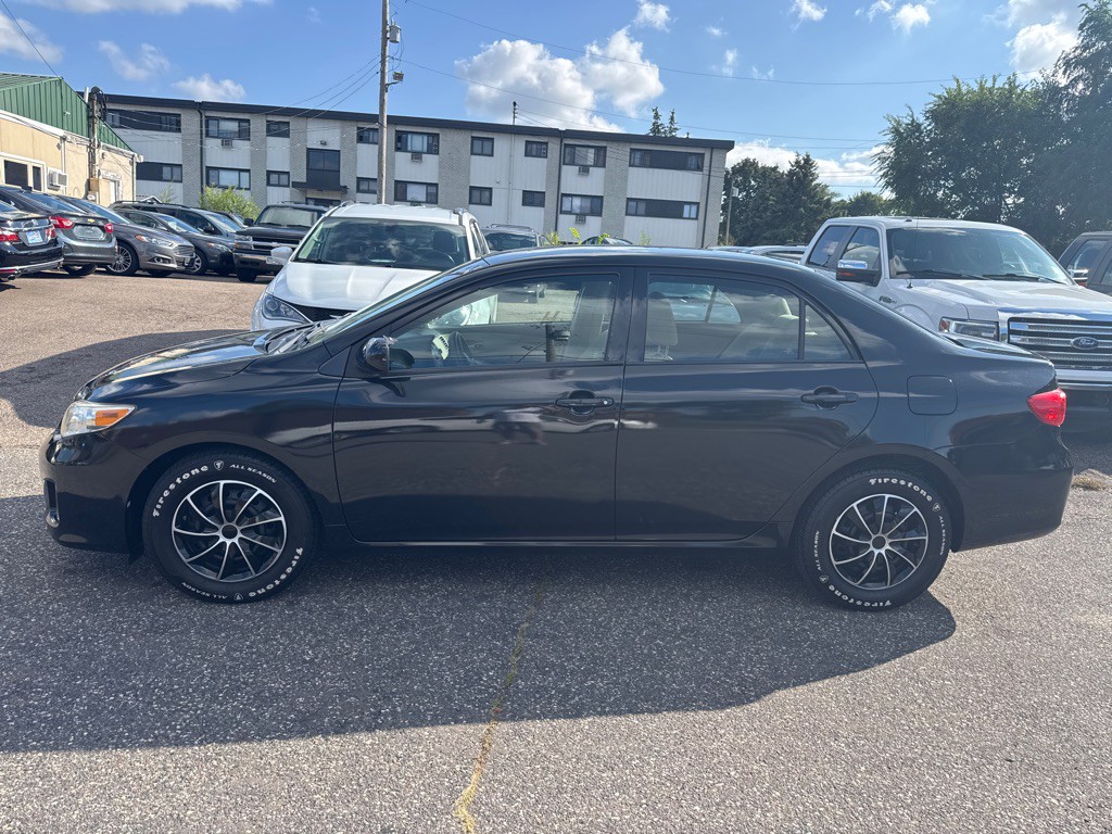 2011 Toyota Corolla Image 3