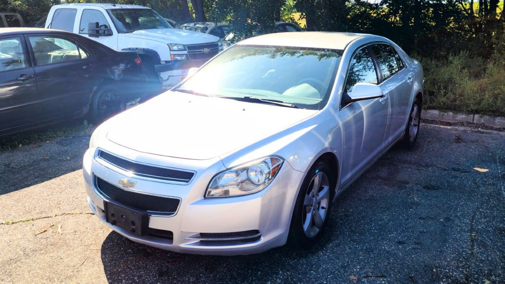 2011 Chevrolet Malibu Image 1