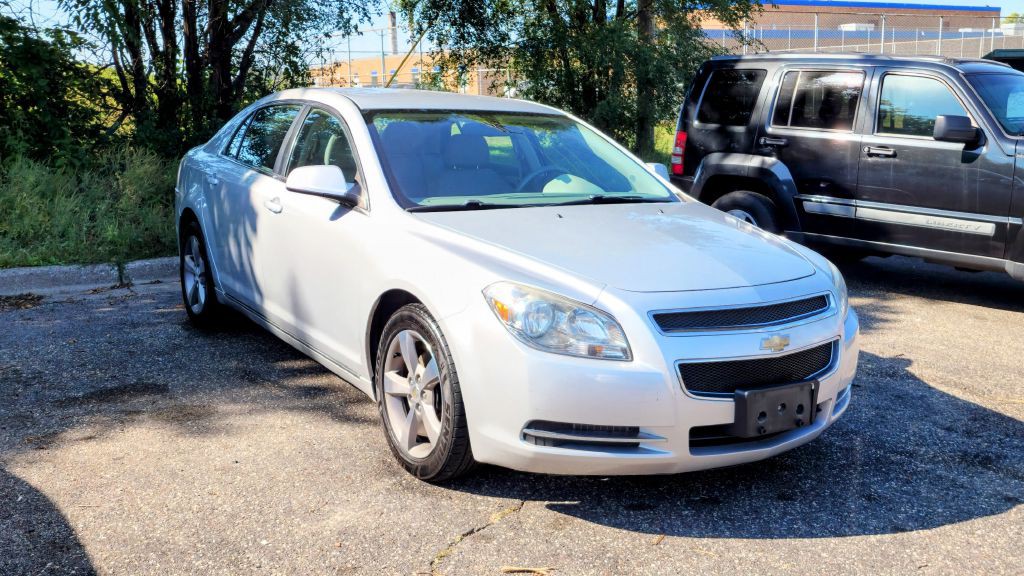 2011 Chevrolet Malibu Image 8