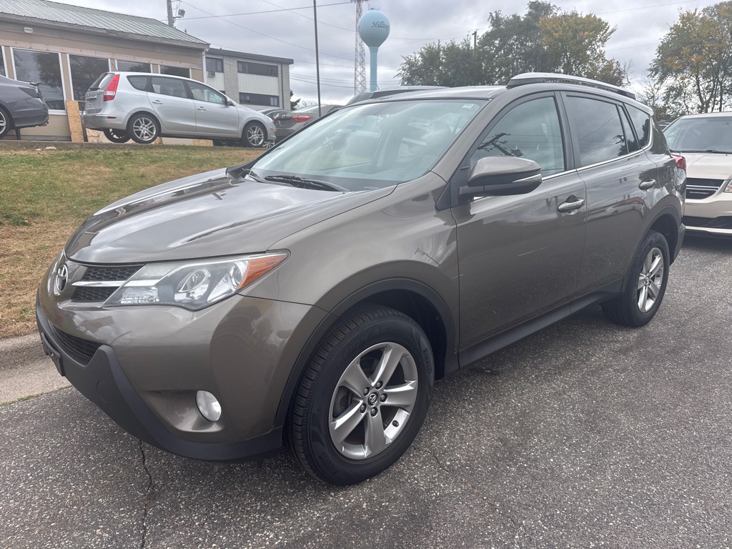 2015 Toyota Rav4 Image 1