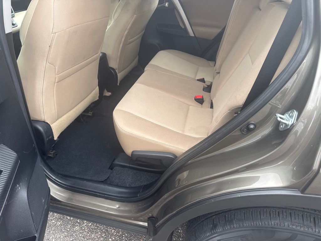 2015 Toyota Rav4 Image 10