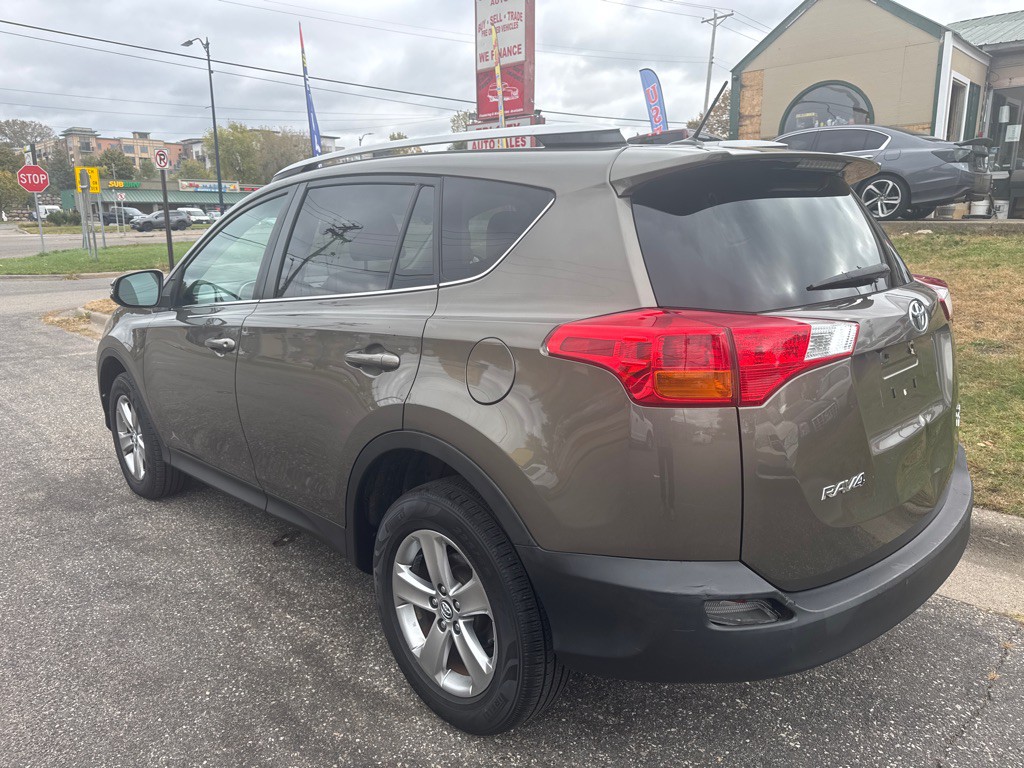 2015 Toyota Rav4 Image 3