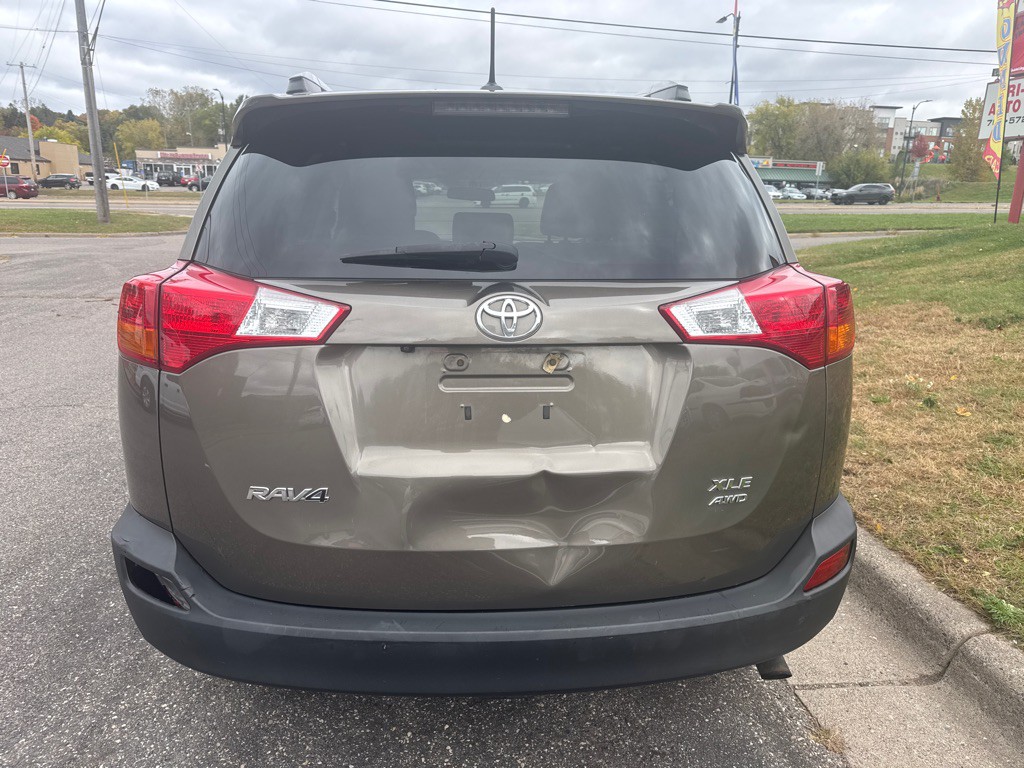 2015 Toyota Rav4 Image 4