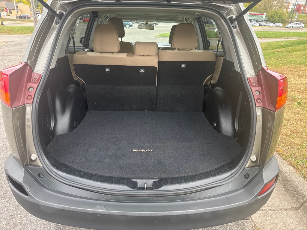 2015 Toyota Rav4 Image 14