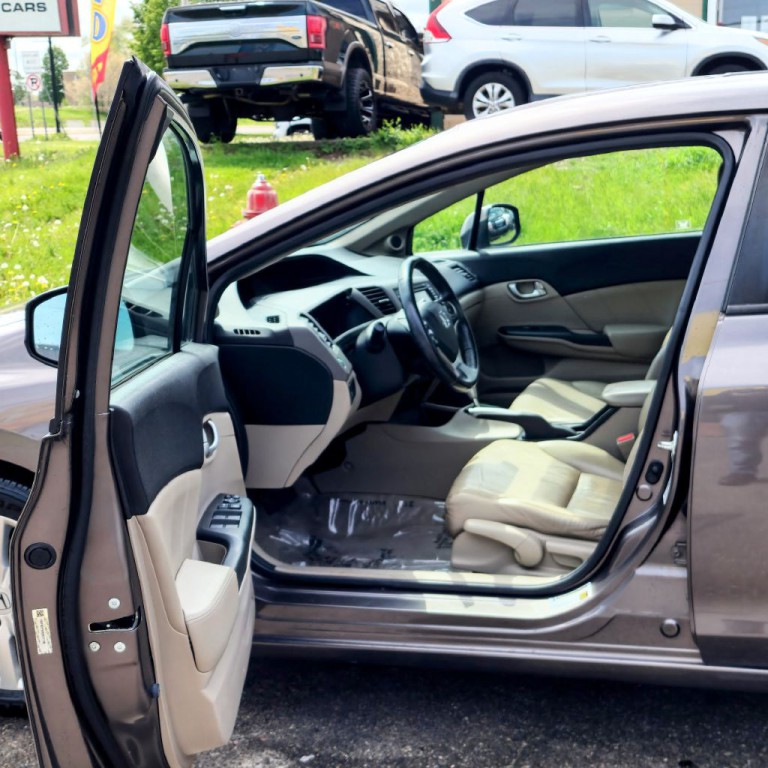 2012 Honda Civic Image 11