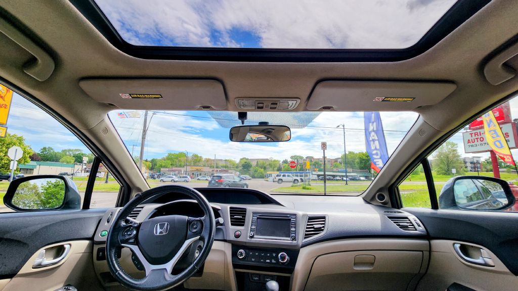 2012 Honda Civic Image 13