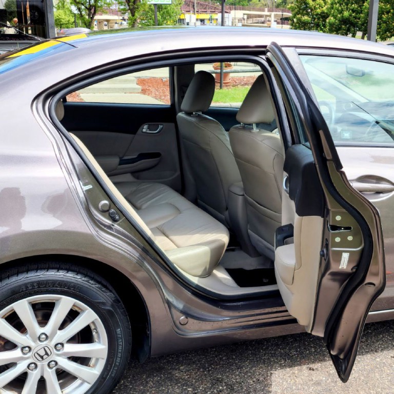 2012 Honda Civic Image 17