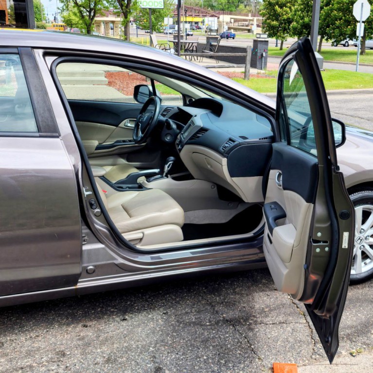 2012 Honda Civic Image 18