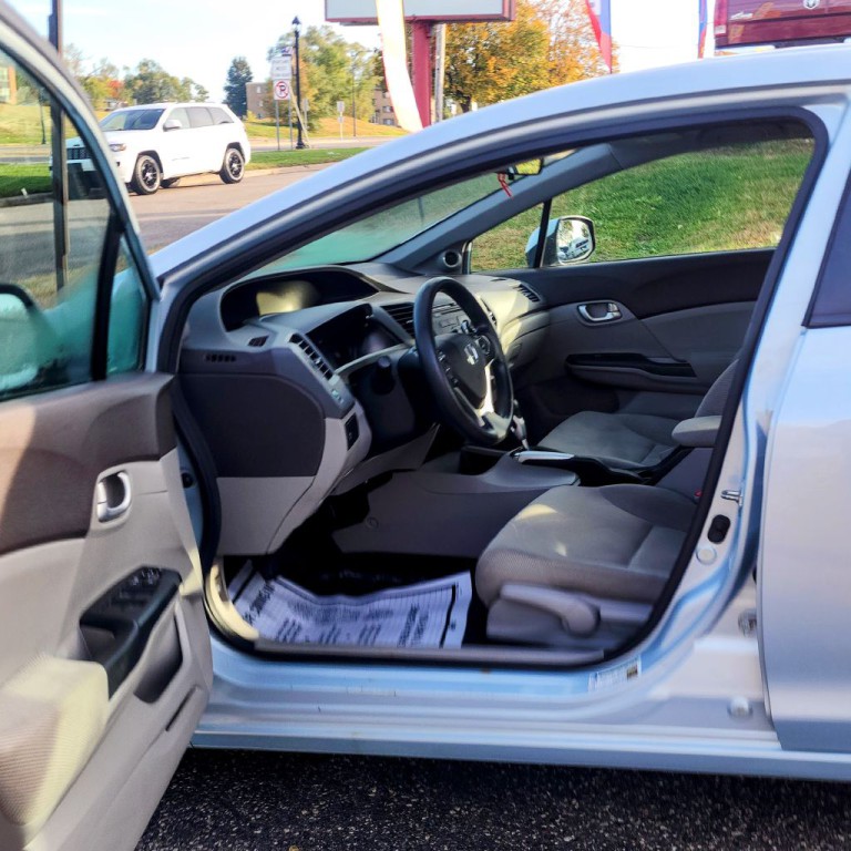 2012 Honda Civic Image 11