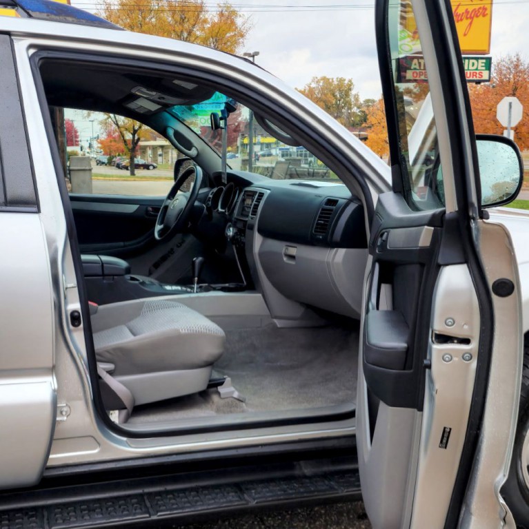 2008 Toyota 4Runner Image 16