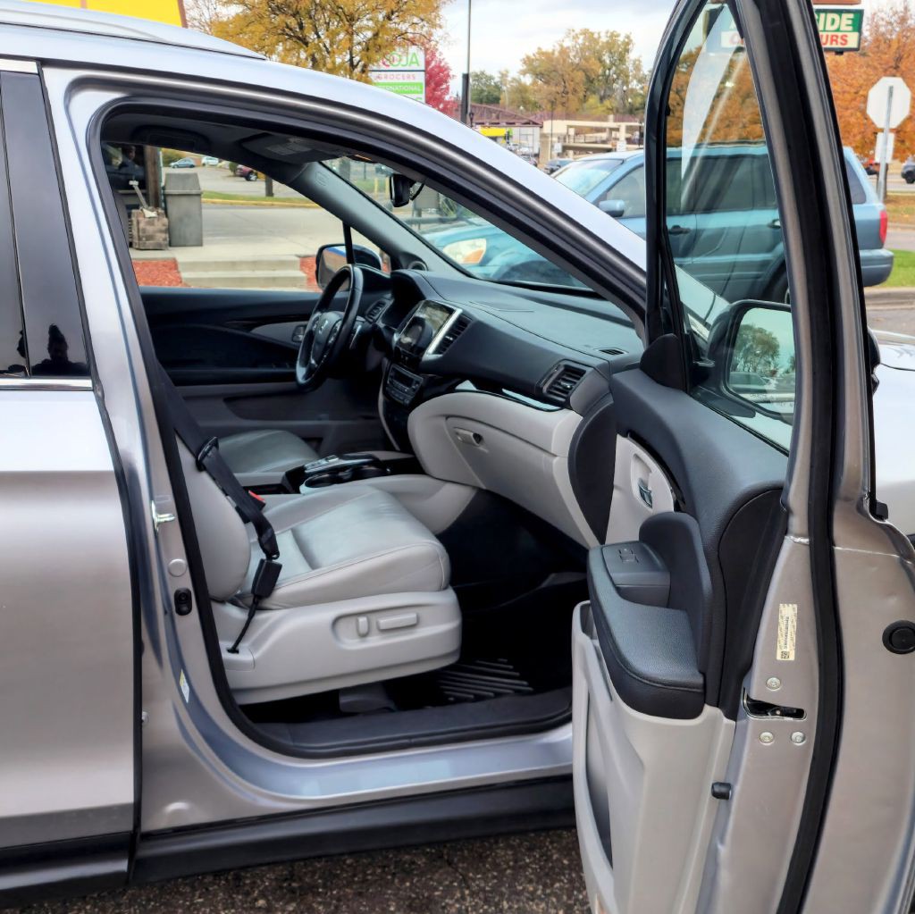 2016 Honda Pilot Image 17
