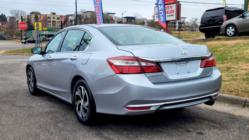 2016 Honda Accord Image 4