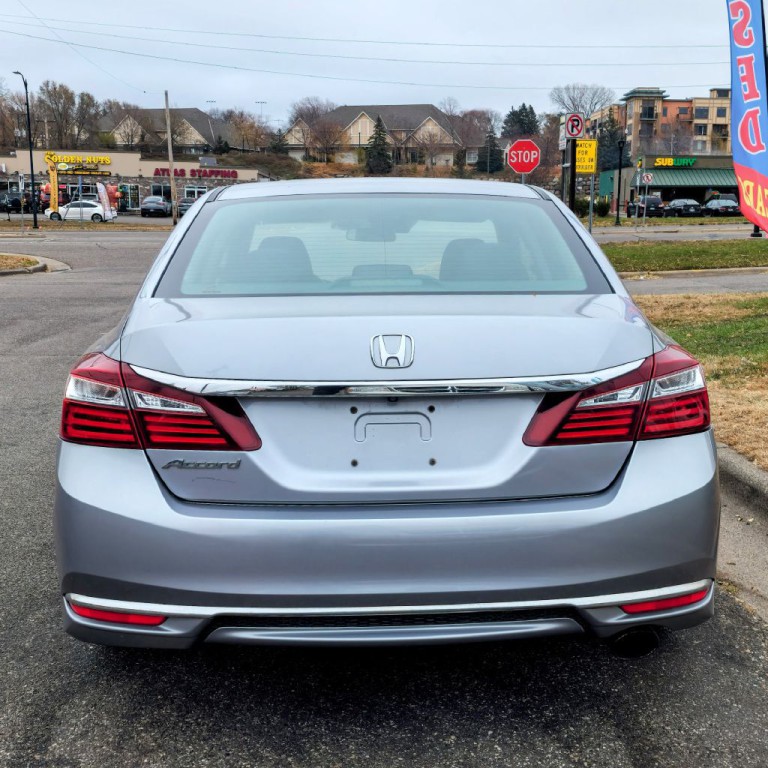 2016 Honda Accord Image 5