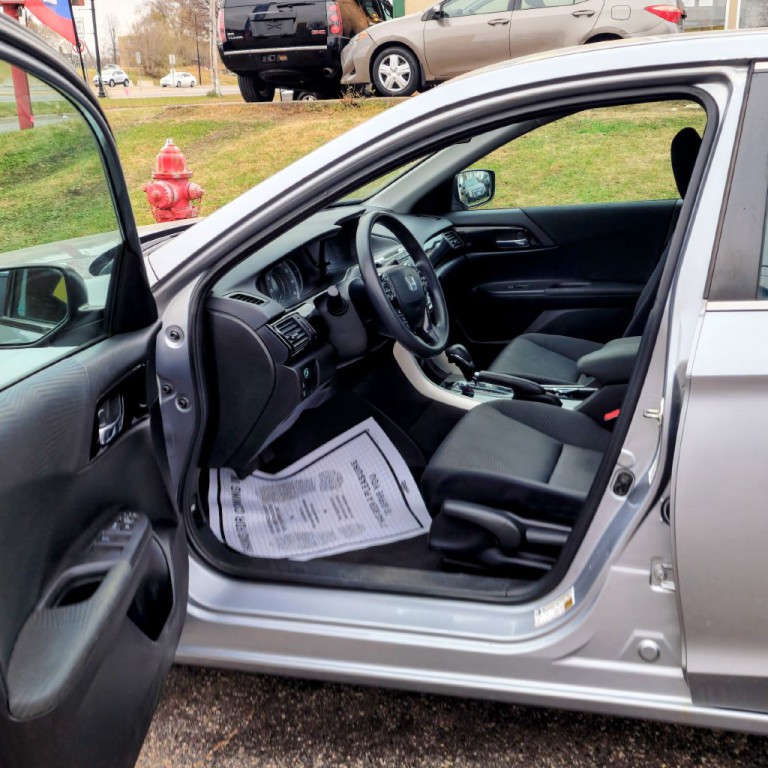 2016 Honda Accord Image 11