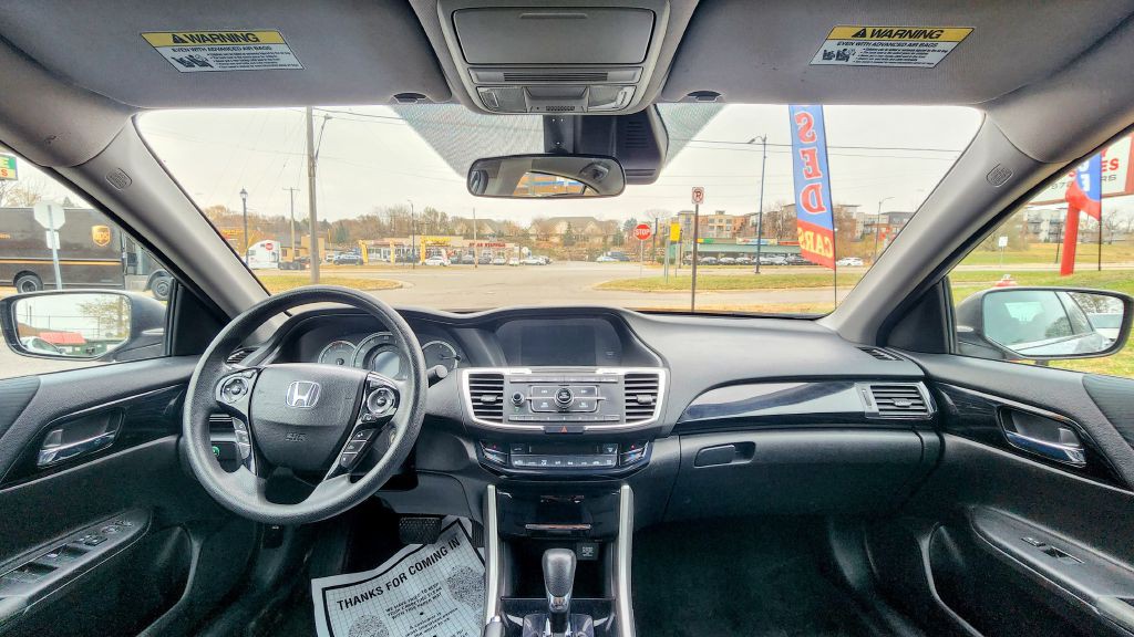 2016 Honda Accord Image 12