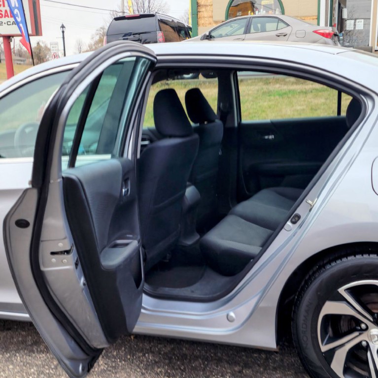 2016 Honda Accord Image 14