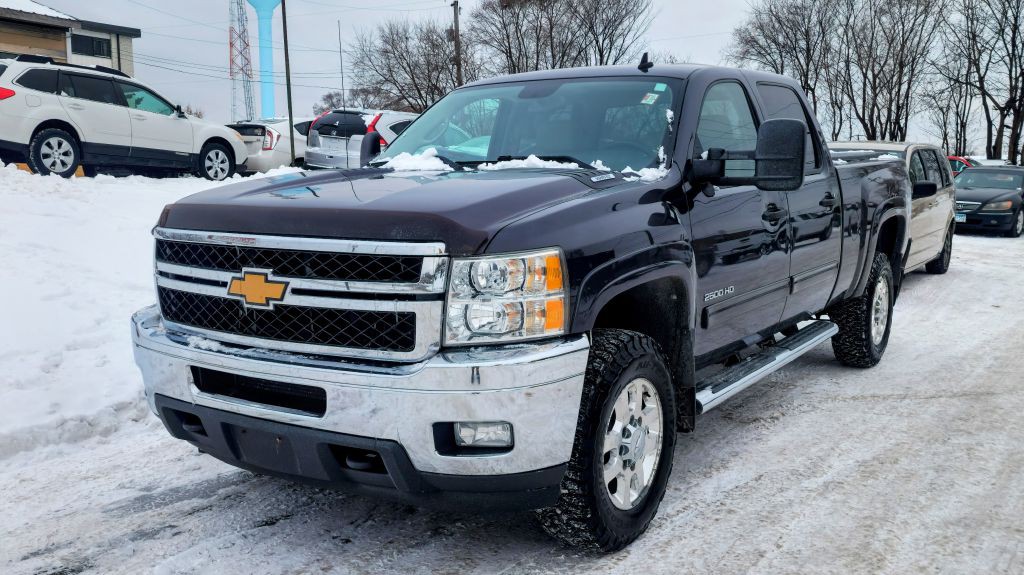 2011 Chevrolet Silverado 1500 Image 2