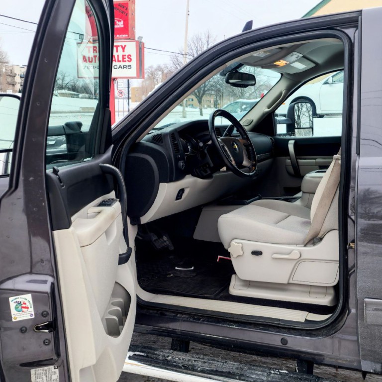 2011 Chevrolet Silverado 1500 Image 11