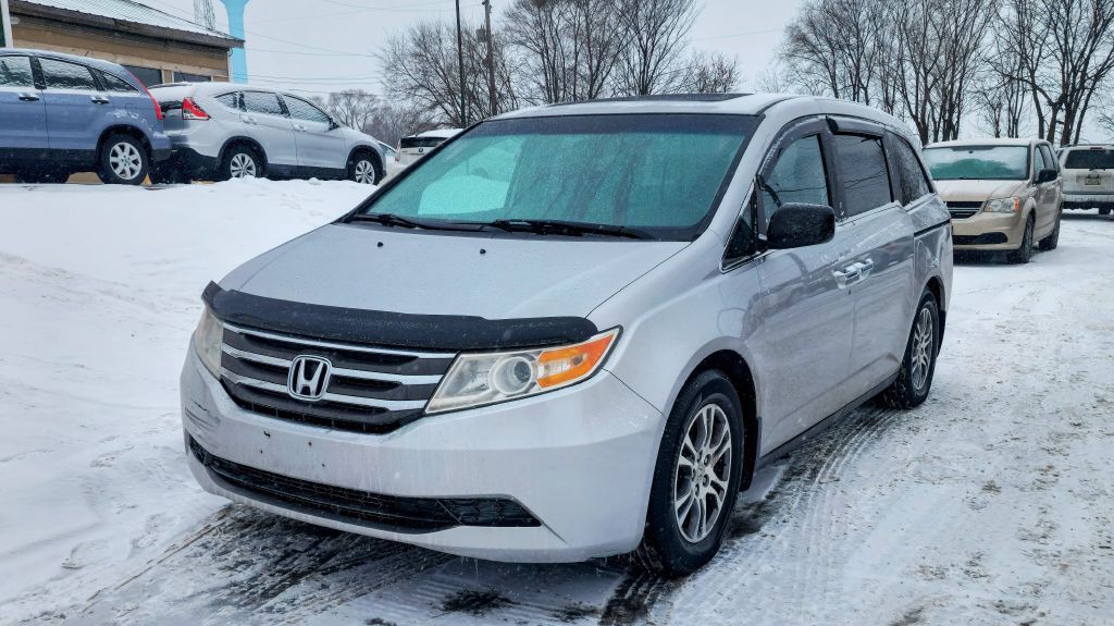 2012 Honda Odyssey Image 2