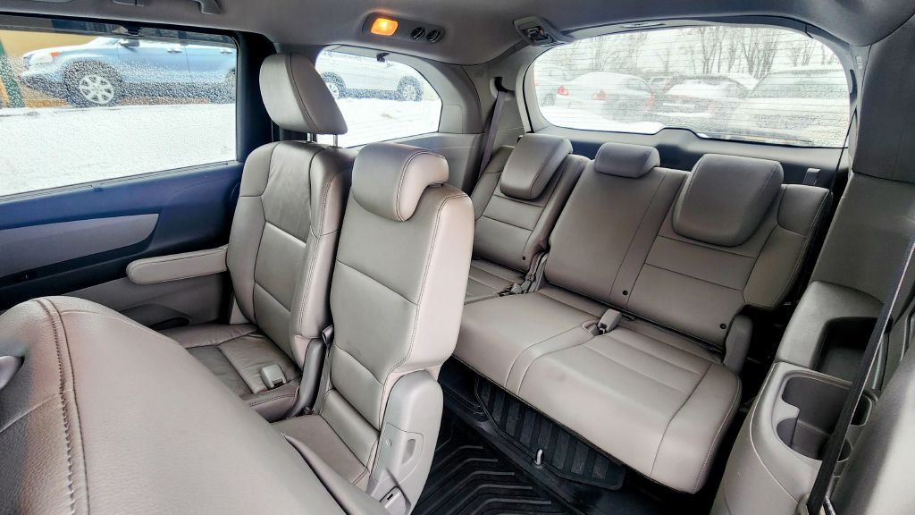 2012 Honda Odyssey Image 15