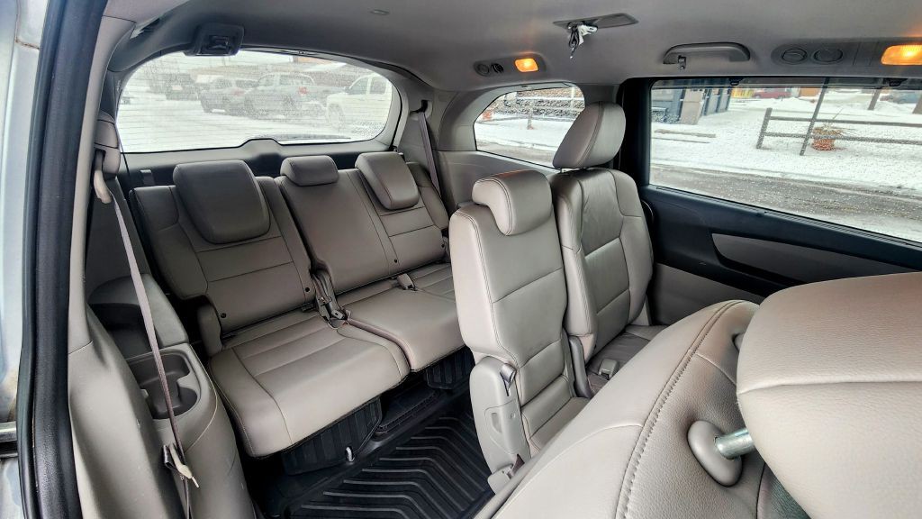 2012 Honda Odyssey Image 19